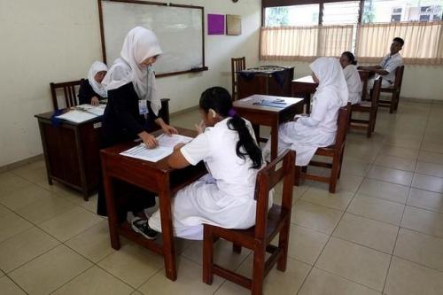 Ratusan Guru Lulus PPPK Serbu Pelayanan SKCK di Kantor Polisi
