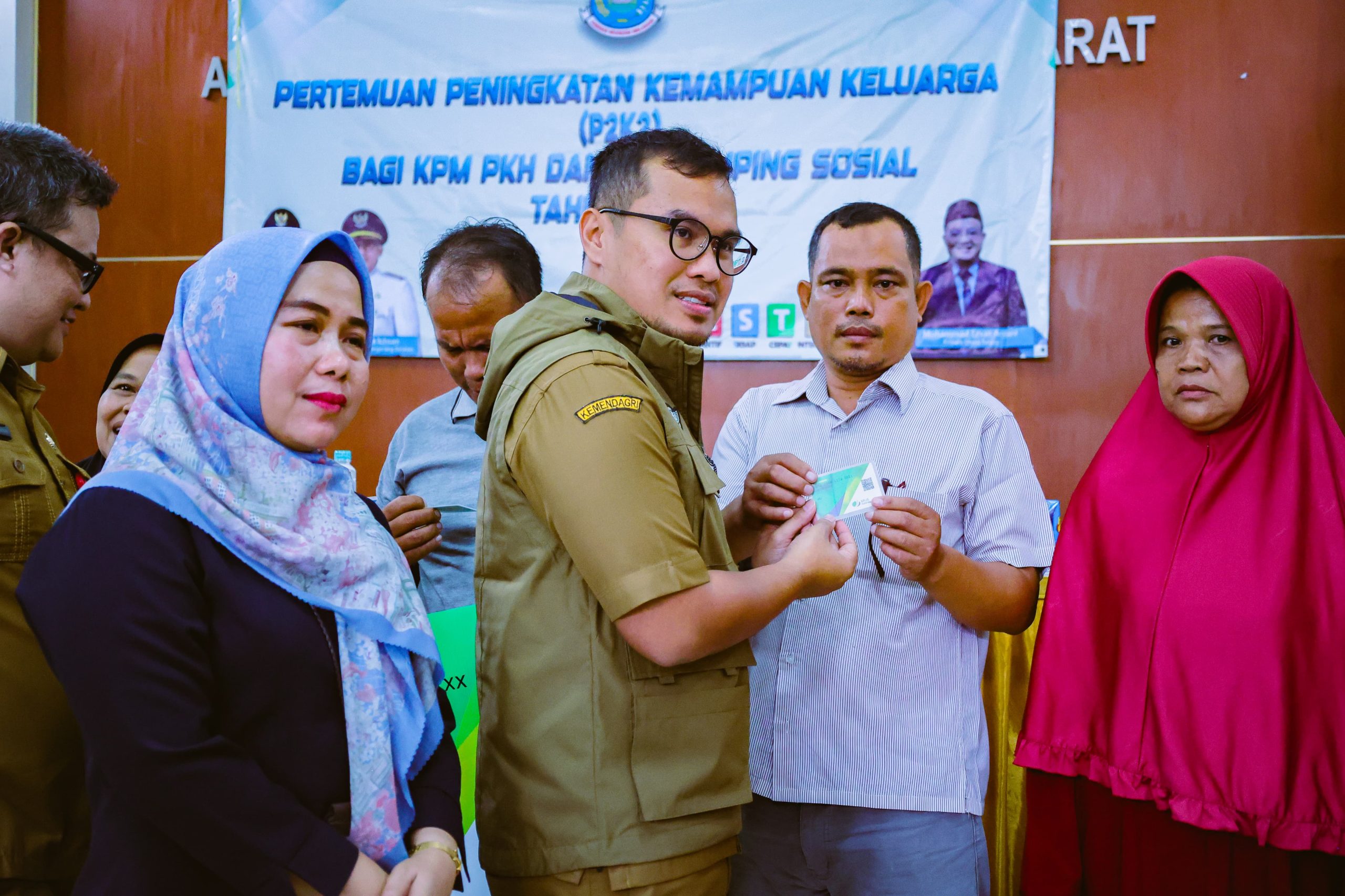 Wawalkot Pilar Serahkan Santunan Kematian Peserta BPJS TK Rp42 Juta di Tangsel