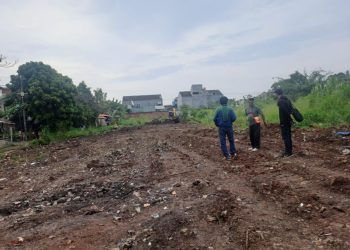 Ssstt…! Ada Proyek Liar yang Picu Banjir di Belakang Kantor Lurah Jombang Ciputat