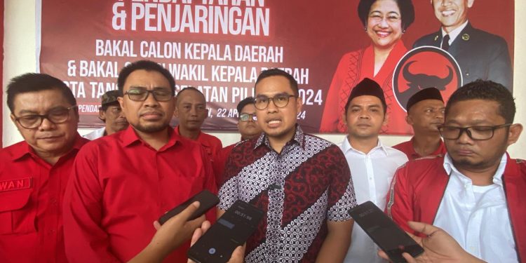 Pilkada Tangsel 2024, Jagoan Golkar Bermanuver Gaek Dukungan Rival Politik
