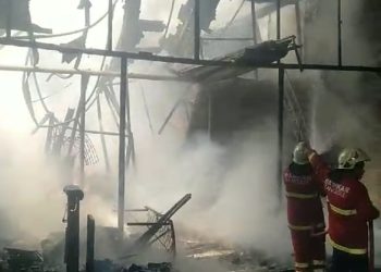 Korsleting Listrik, Lapak Rongsokan Ludes Terbakar di Pamulang