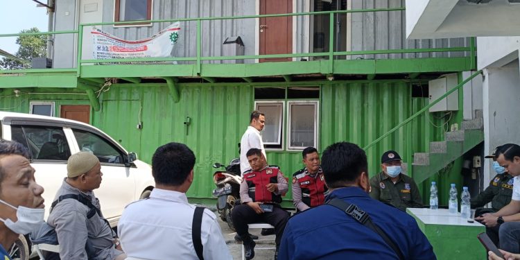 Limbah Batching Plant Ilegal yang Cemari Saluran di Serpong Diuji Lab, PT FBI Pasrah Jika Ditutup