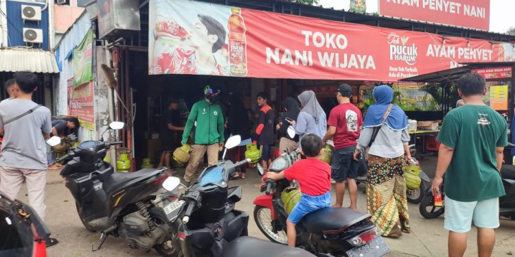 Diduga Kelelahan Mengantre Beli Gas 3 Kg, Wanita Lansia di Tangsel Meninggal Dunia