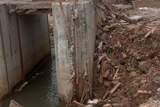 Proyek Turap Dinas SDA Tangsel Colong Listrik dari Gardu PLN, Polisi Selidiki !