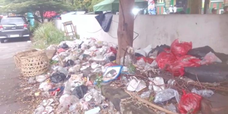 Nasib Stadion Mini Ciputat, Dulu Kebanggaan Kini Sarang Parkir Liar dan Tumpukan Sampah
