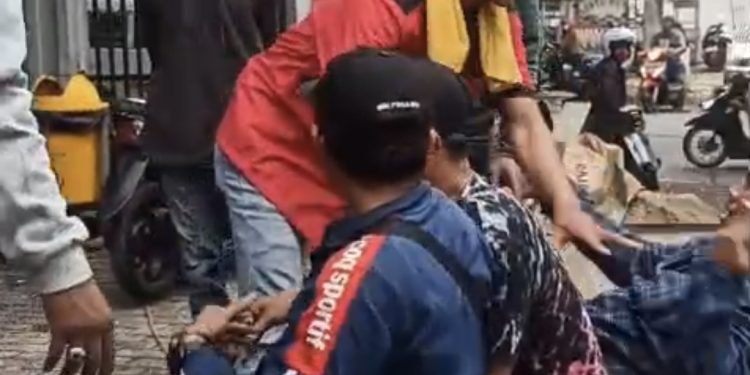 Gara-gara Lahan Parkir di RSU Tangsel, 2 Kelompok Pria Bersitegang