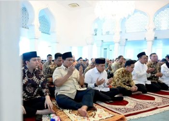 Presiden Prabowo-Gibran Sholat Idul Adha 1446 H di Masjid Istiqlal, Serahkan Sapi Limosin