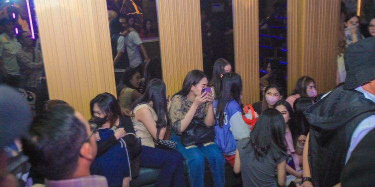 Razia di Famous Karaoke BSD Serpong, 41 LC Seksi hingga Kondom Diamankan