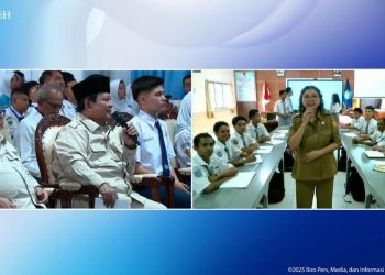 Percepat Digitalisasi, Presiden Prabowo Bagikan Smartboard untuk 288 Ribu Sekolah