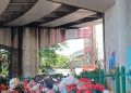 Horor Tumpukan Sampah Penuhi Jalan-Jalan di Tangsel Imbas Penutupan TPA Cipeucang