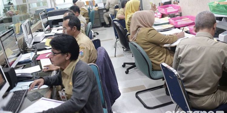 Horee ! Menteri Purbaya Pastikan THR PNS Cair Awal Puasa