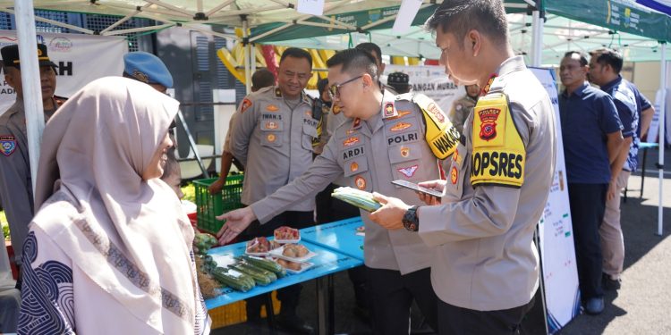 Polres Cianjur Gelar Pasar Murah Bersama Bulog, Bantu Warga Penuhi Kebutuhan Ramadhan