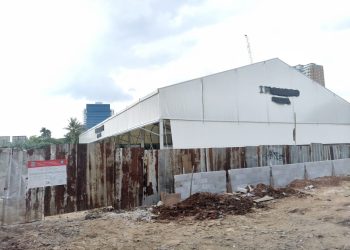 Proyek Padel Milik PT Padel Menuai Bersama di Rawa Mekar Jaya Disegel, Garis Kuning Dicopot!