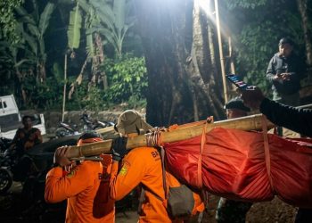 Drama Evakuasi Pendaki China di Rinjani: Jatuh, Cedera Kepala hingga Tak Sadarkan Diri