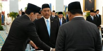 Syahganda Nainggolan Resmi Pimpin Bakom, Qodari Geser ke Wantimpres