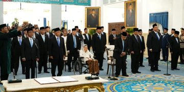 Prabowo Lantik 26 Anggota Wantimpres, Rocky Gerung hingga Anwar Usman Masuk Daftar